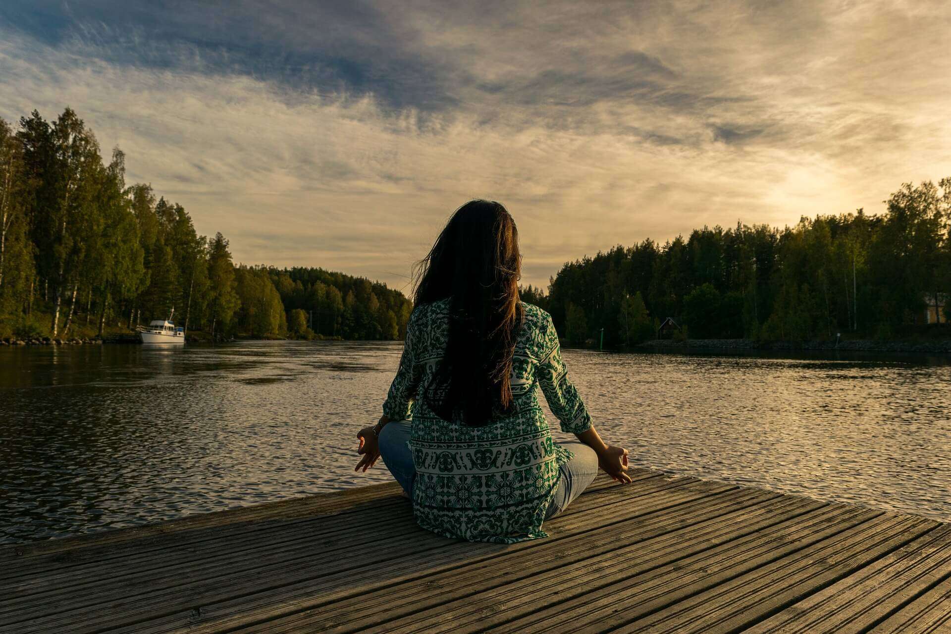 【瞑想効果を高める】 瞑想 のおすすめタイミングと4種の瞑想法